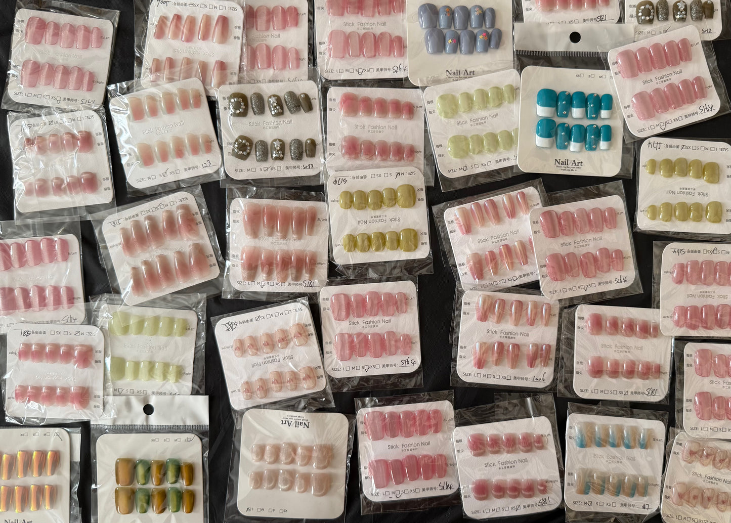 Handmade Everyday Elegance – Simple & Stylish Press-On Nail Collection