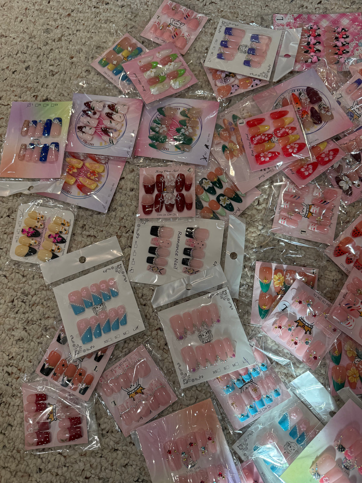 70 Sets Wholesale Trendy Press-On Nails – Almond & Square – $130
