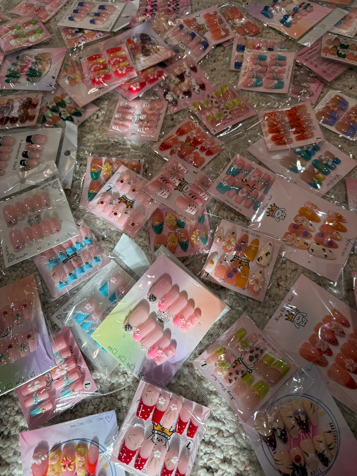 70 Sets Wholesale Trendy Press-On Nails – Almond & Square – $130