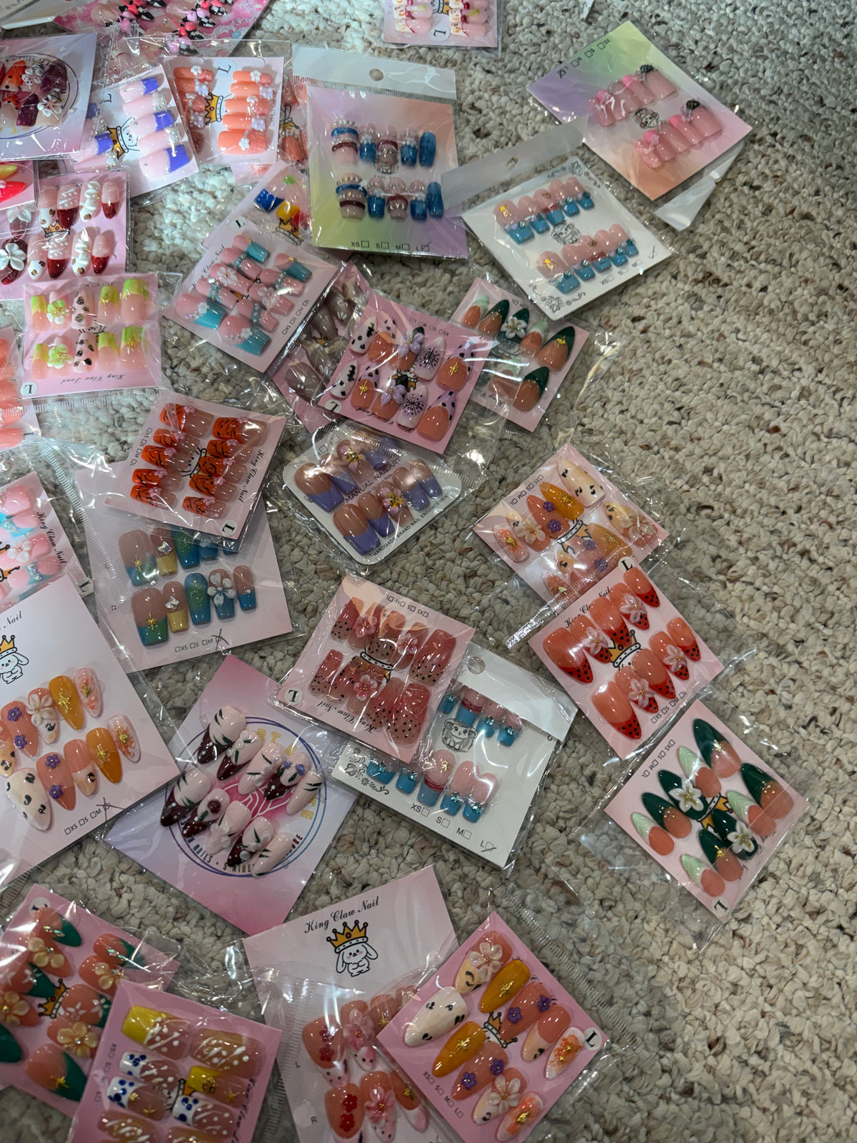 70 Sets Wholesale Trendy Press-On Nails – Almond & Square – $130