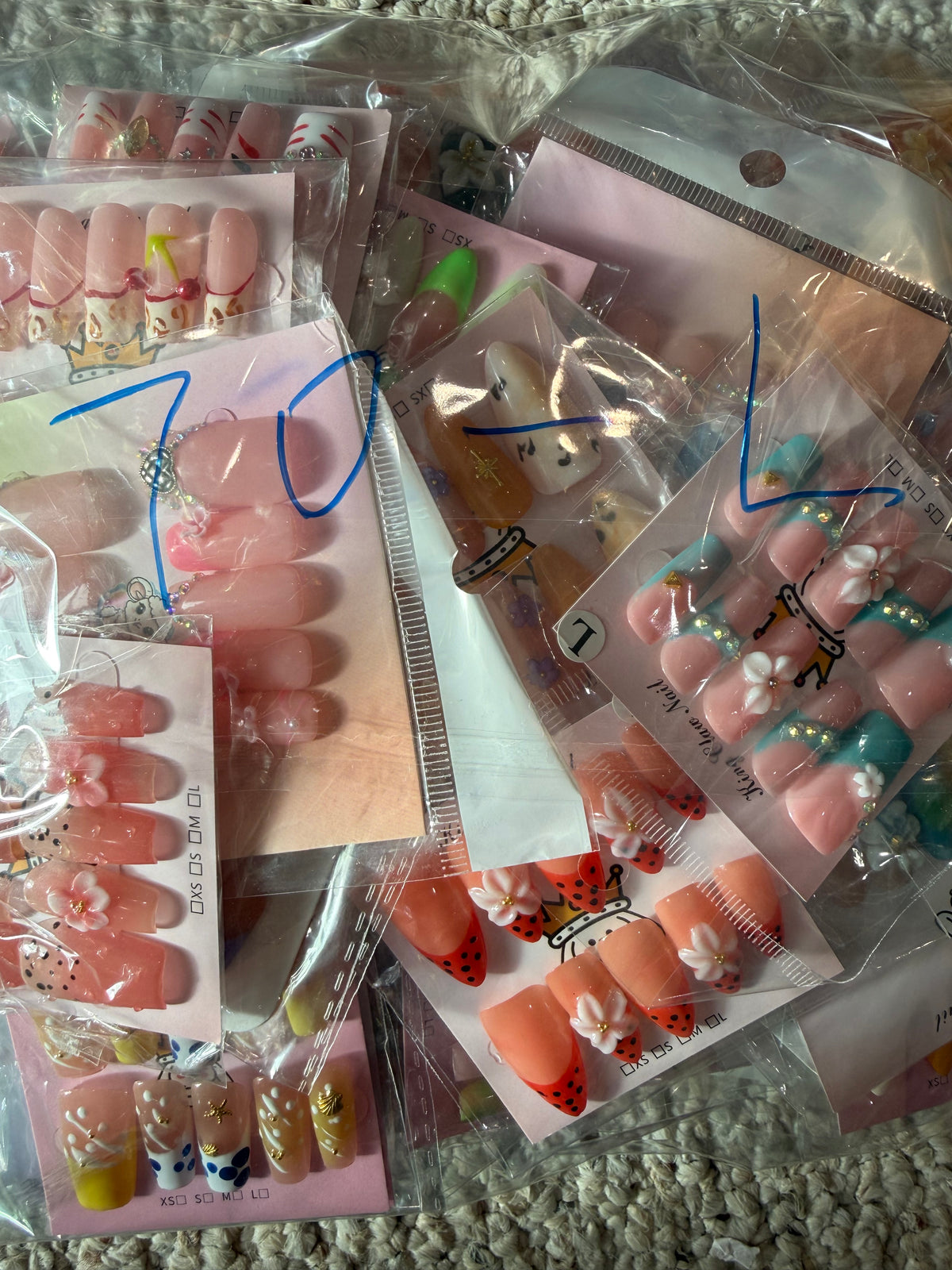 70 Sets Wholesale Trendy Press-On Nails – Almond & Square – $130