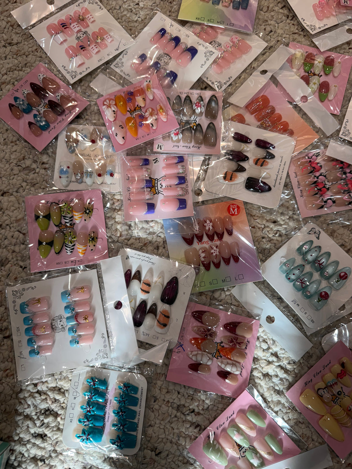 70 Sets Wholesale Trendy Press-On Nails – Almond & Square – $130
