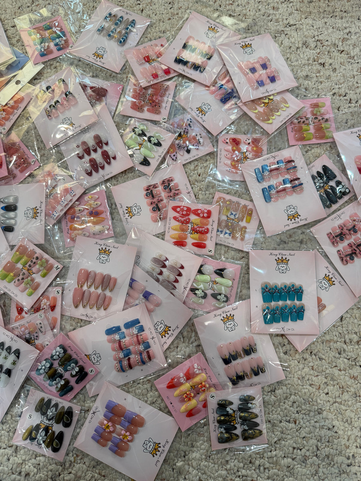 70 Sets Wholesale Trendy Press-On Nails – Almond & Square – $130