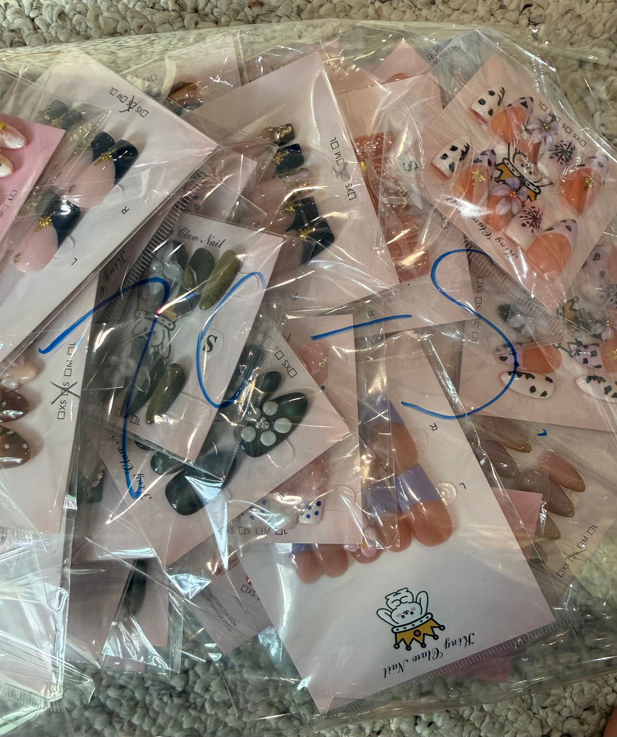 70 Sets Wholesale Trendy Press-On Nails – Almond & Square – $130